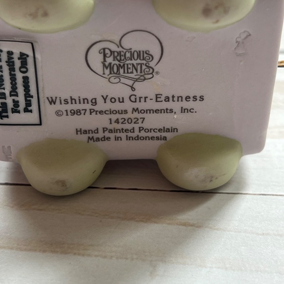 Precious Moments Birthday Train Age 7 "Wishing You Grr-Eatness" Figurine #142027 - Picture 7 of 8